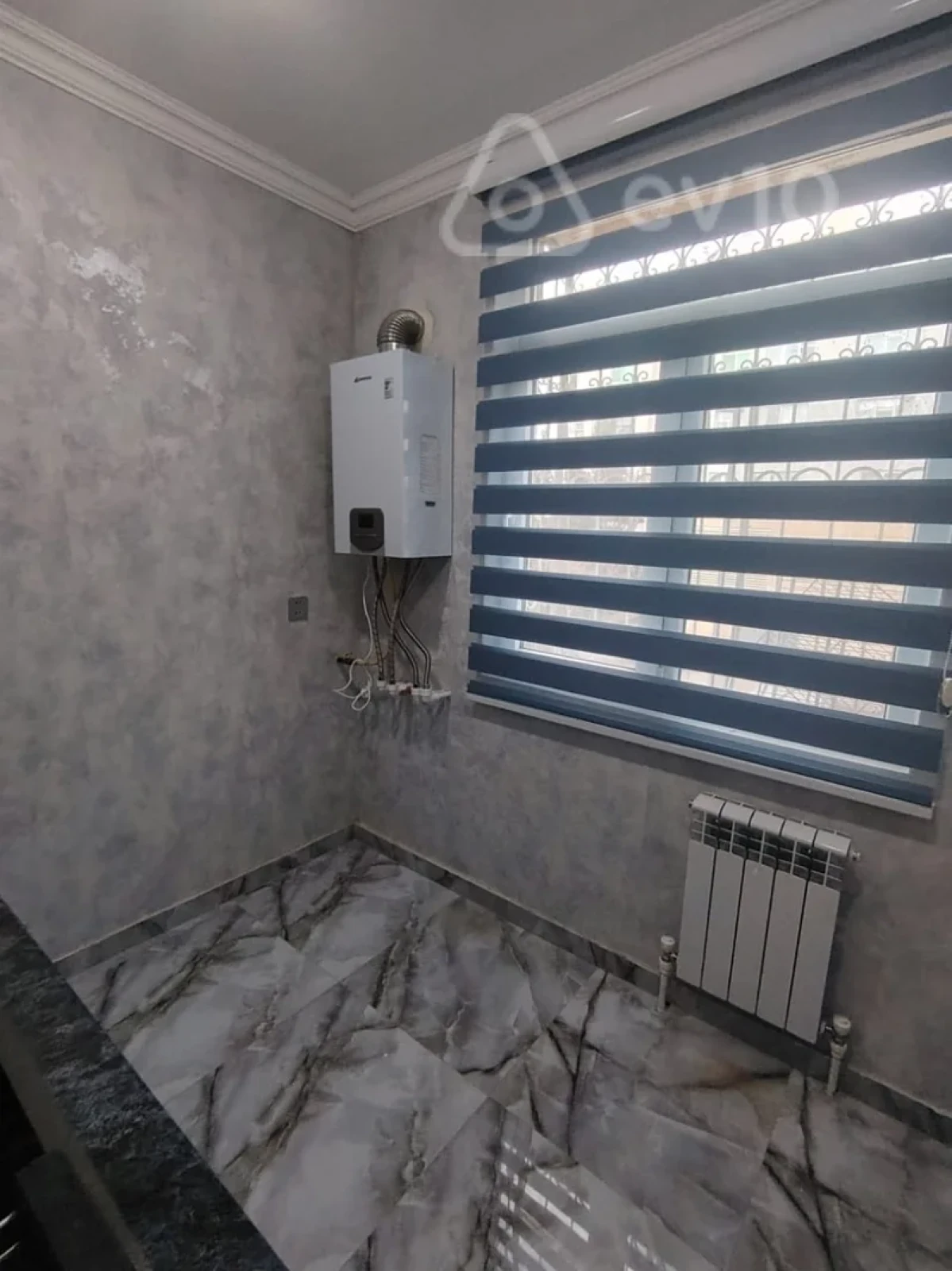 Satılır 3 otaqlı köhnə tikili 75 m²