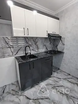 Satılır 3 otaqlı köhnə tikili 75 m²