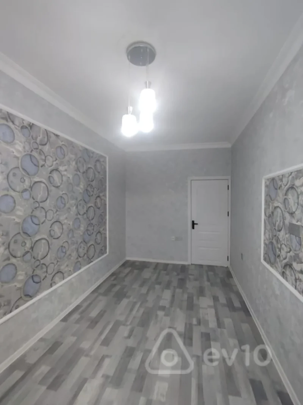 Satılır 3 otaqlı köhnə tikili 75 m²