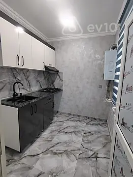 Satılır 3 otaqlı köhnə tikili 75 m²