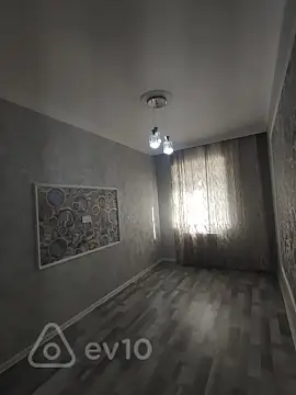 Satılır 3 otaqlı köhnə tikili 75 m²