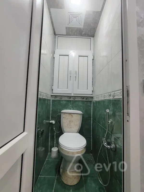 Satılır 3 otaqlı köhnə tikili 75 m²