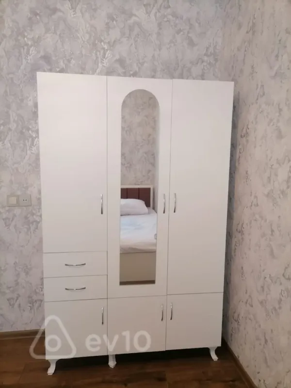 Kirayə verilir 3 otaqlı həyət evi 5 m²