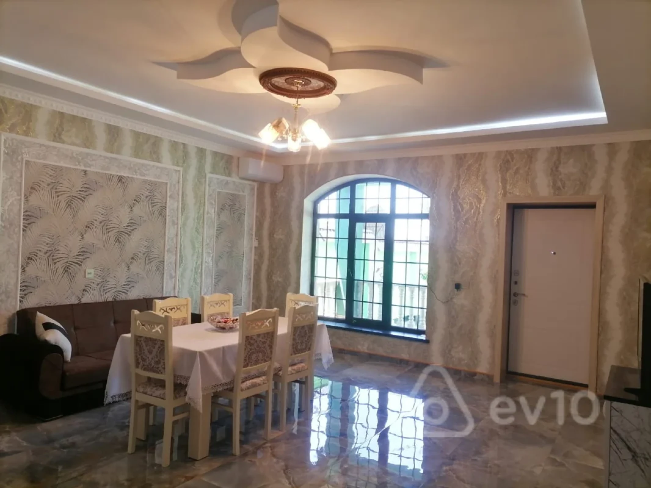 Kirayə verilir 3 otaqlı həyət evi 5 m²