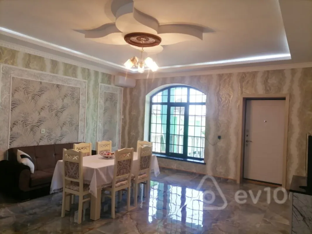 Kirayə verilir 3 otaqlı həyət evi 5 m²