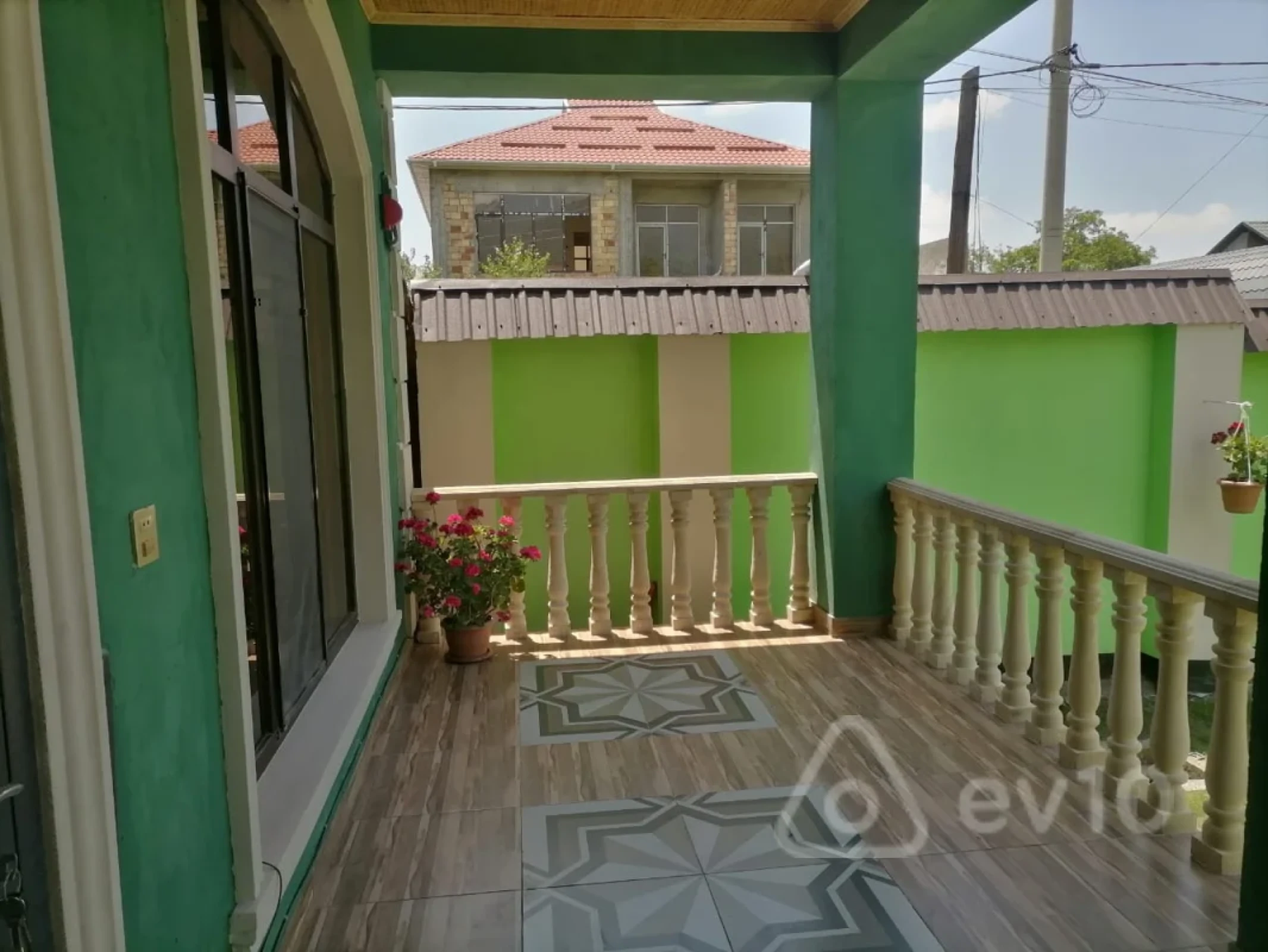 Kirayə verilir 3 otaqlı həyət evi 5 m²