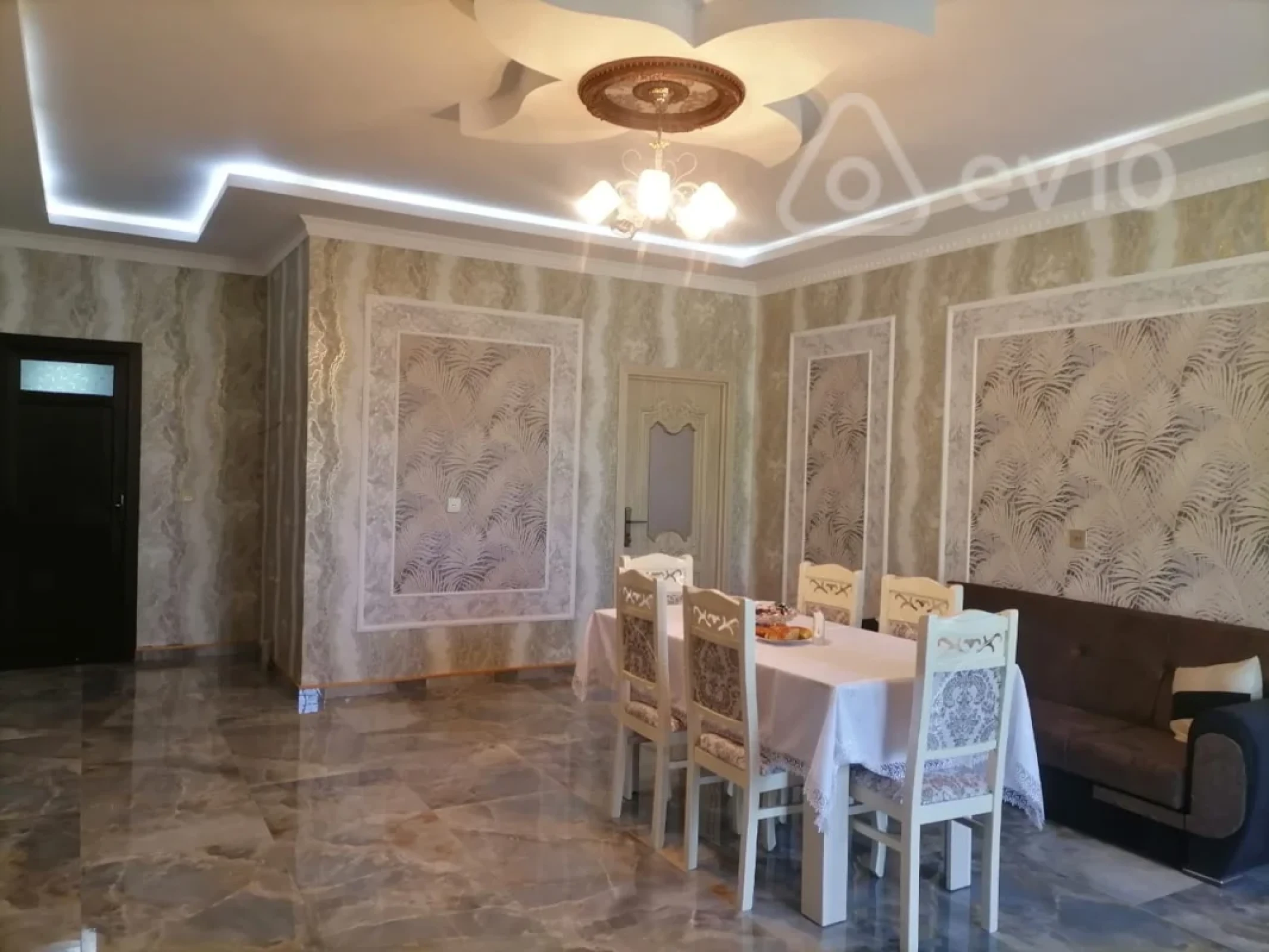 Kirayə verilir 3 otaqlı həyət evi 5 m²