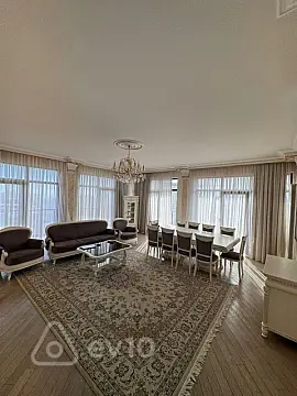 Kirayə verilir 4 otaqlı yeni tikili 200 m²