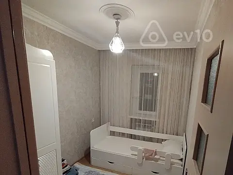 Satılır 3 otaqlı köhnə tikili 50 m²