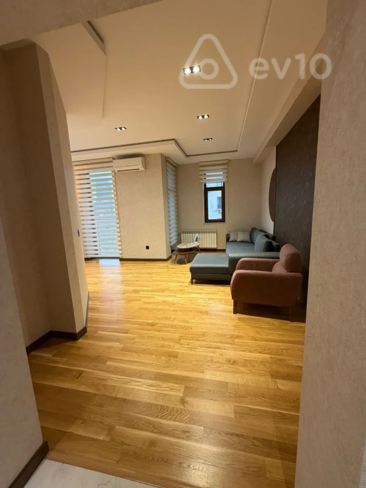 Kirayə verilir 2 otaqlı yeni tikili 83 m²