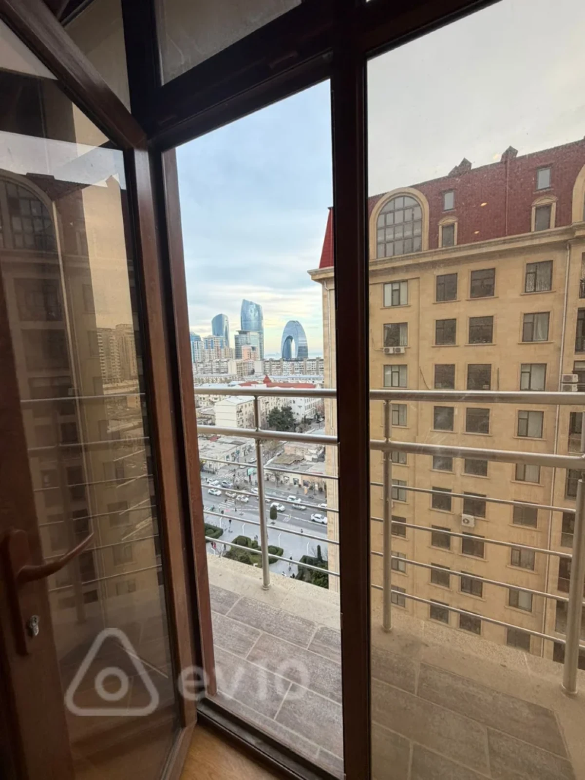 Kirayə verilir 2 otaqlı yeni tikili 83 m²