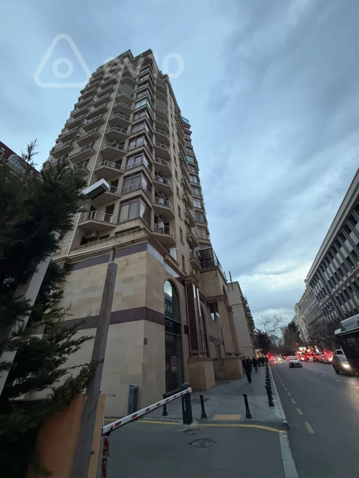 Kirayə verilir 2 otaqlı yeni tikili 83 m²