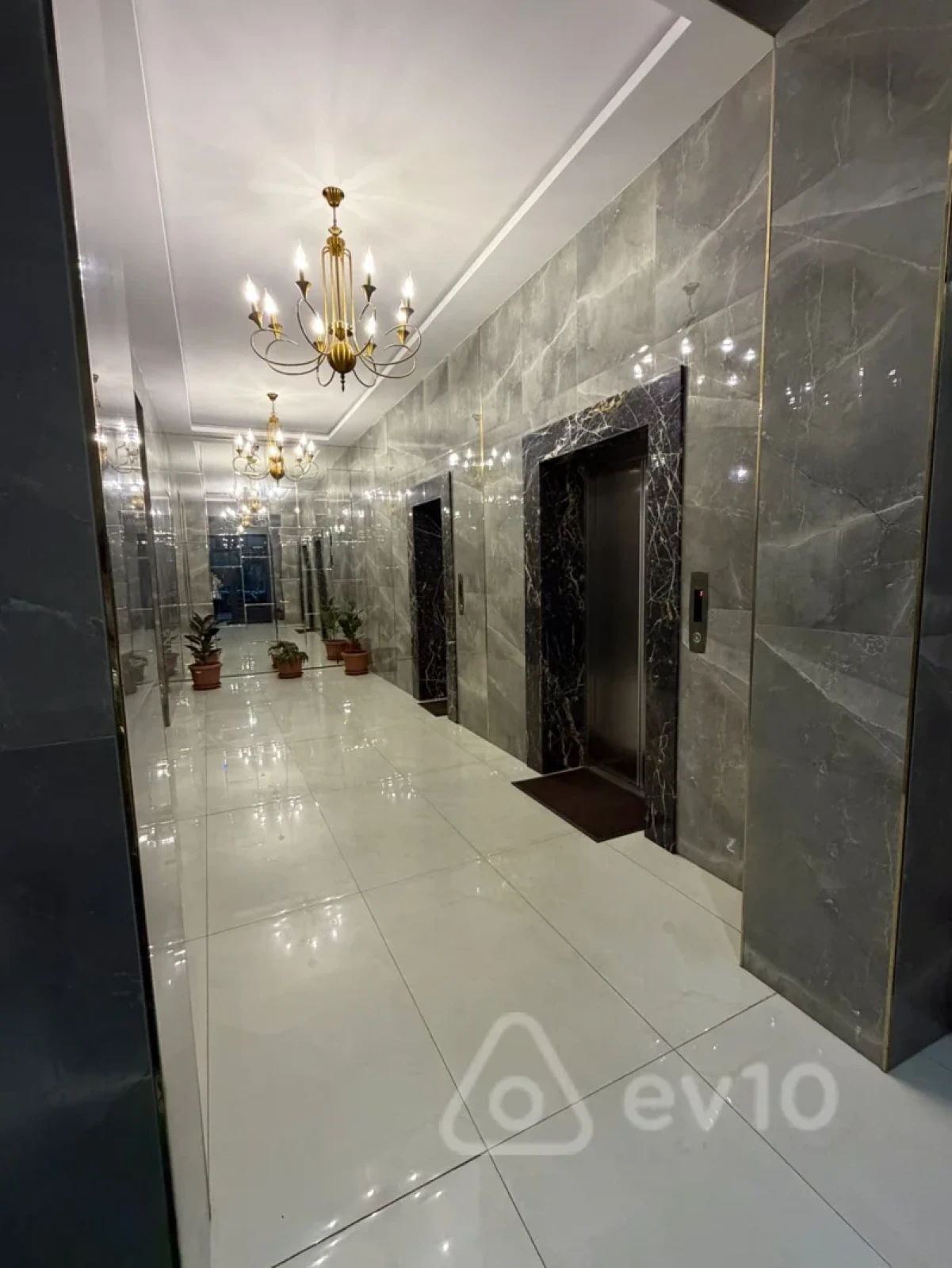 Kirayə verilir 2 otaqlı yeni tikili 83 m²