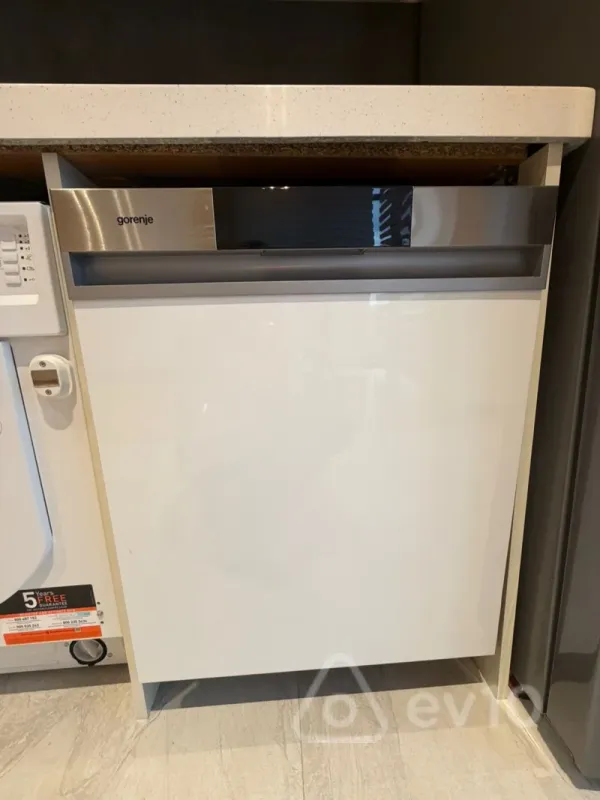 Kirayə verilir 2 otaqlı yeni tikili 83 m²