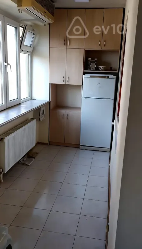 Kirayə verilir 2 otaqlı köhnə tikili 50 m²