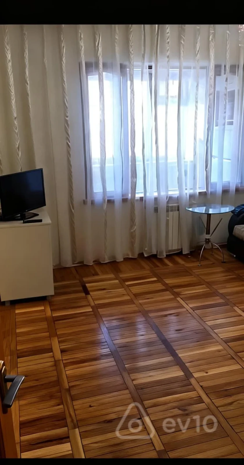 Kirayə verilir 2 otaqlı köhnə tikili 50 m²