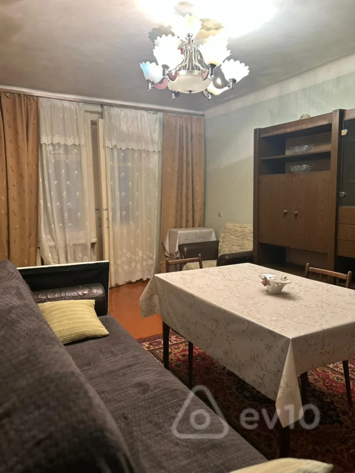 Kirayə verilir 2 otaqlı köhnə tikili 45 m²