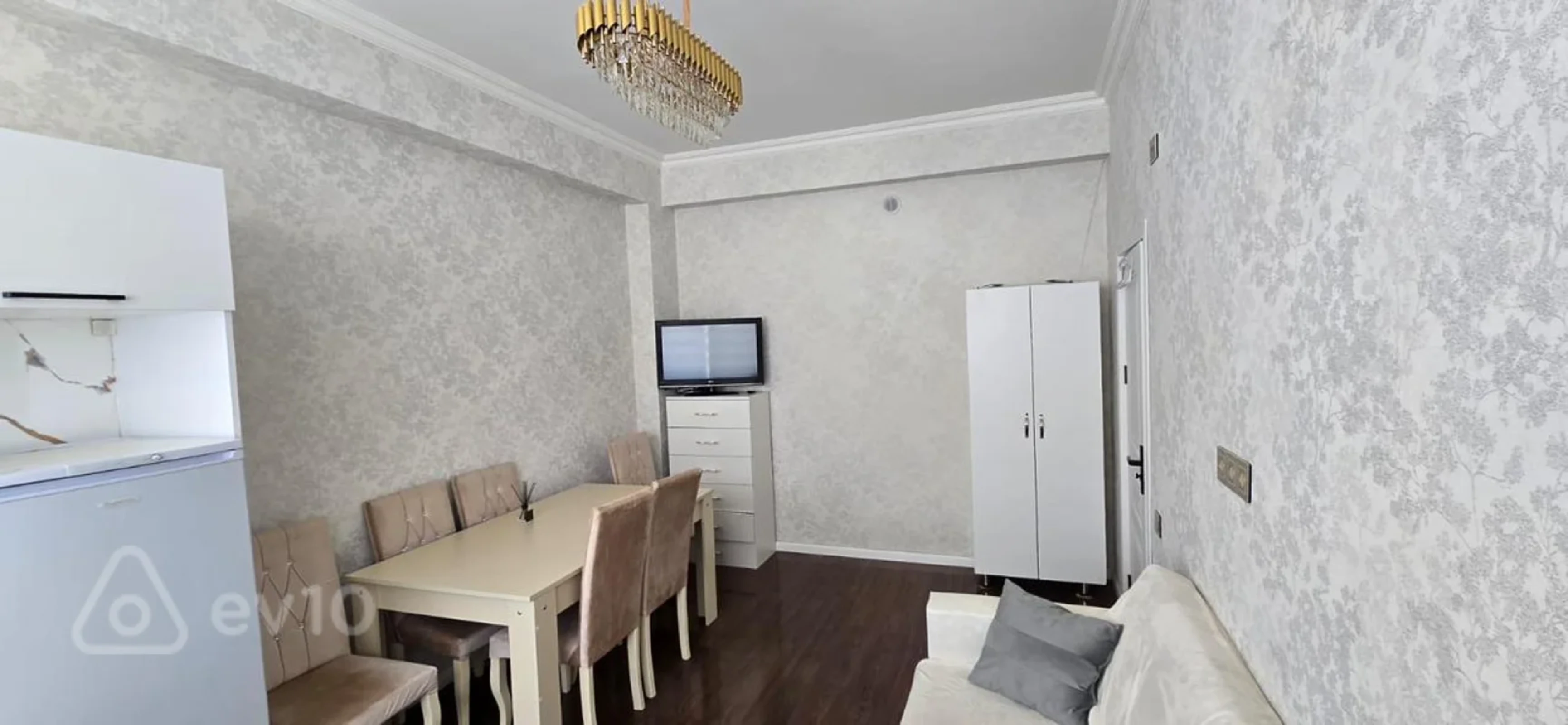 Kirayə verilir 2 otaqlı yeni tikili 50 m²