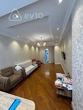 Kirayə verilir 3 otaqlı yeni tikili 140 m²
