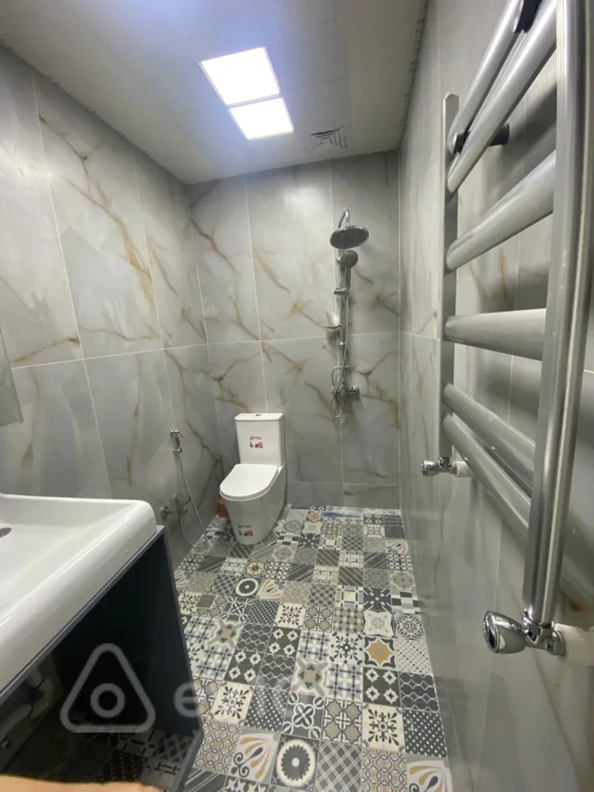 Kirayə verilir 3 otaqlı yeni tikili 85 m²