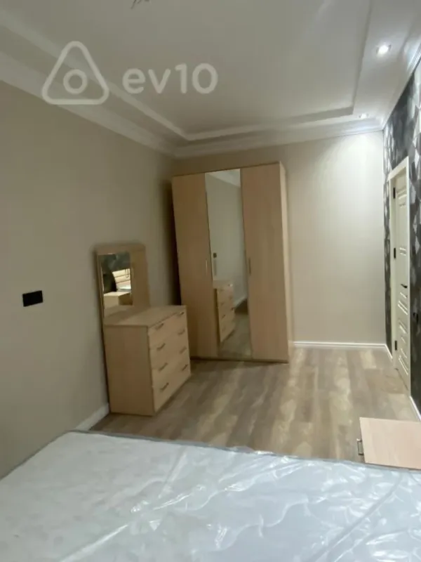Kirayə verilir 3 otaqlı yeni tikili 85 m²
