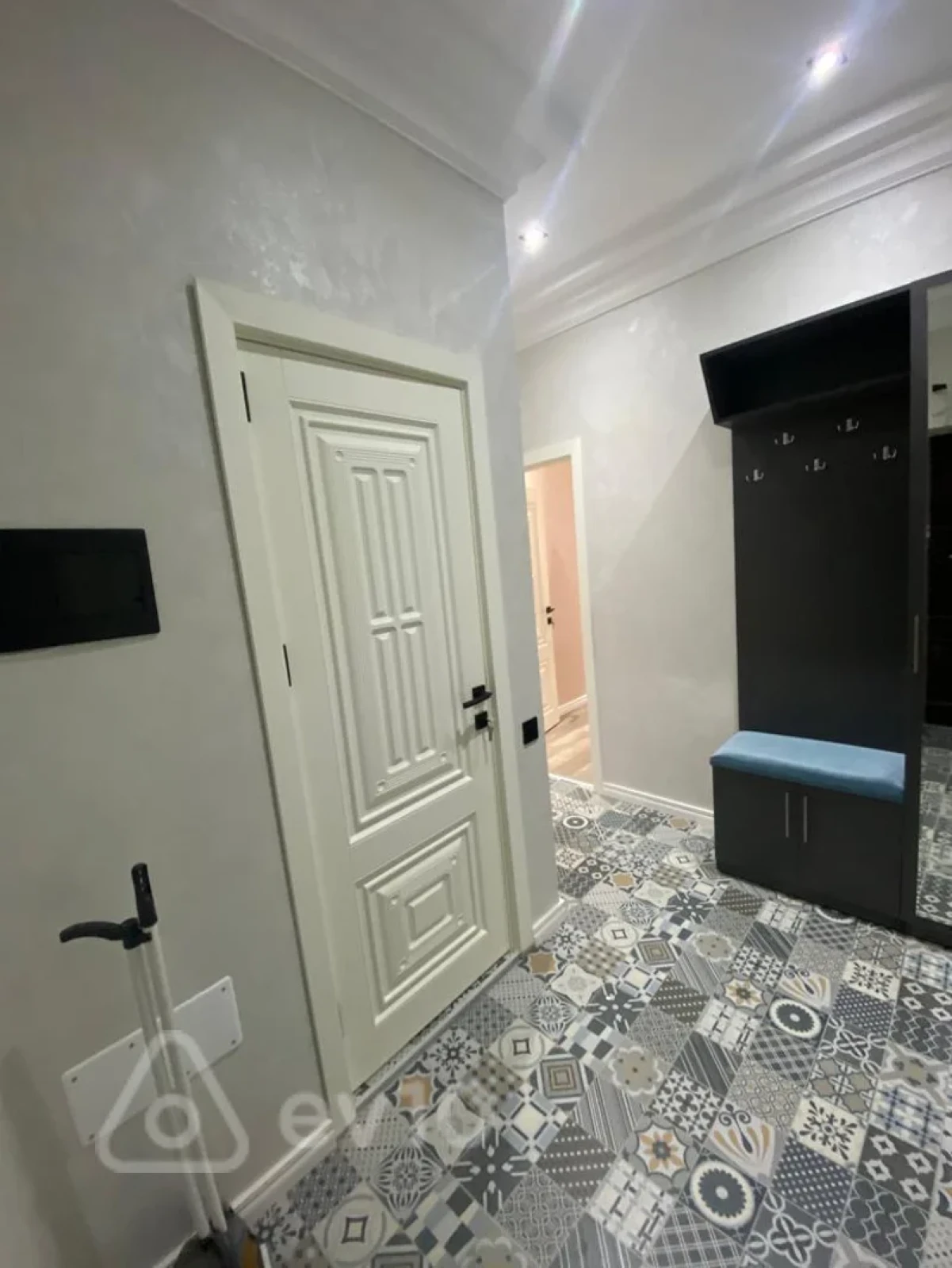 Kirayə verilir 3 otaqlı yeni tikili 85 m²