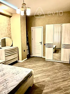 Kirayə verilir 3 otaqlı yeni tikili 125 m²