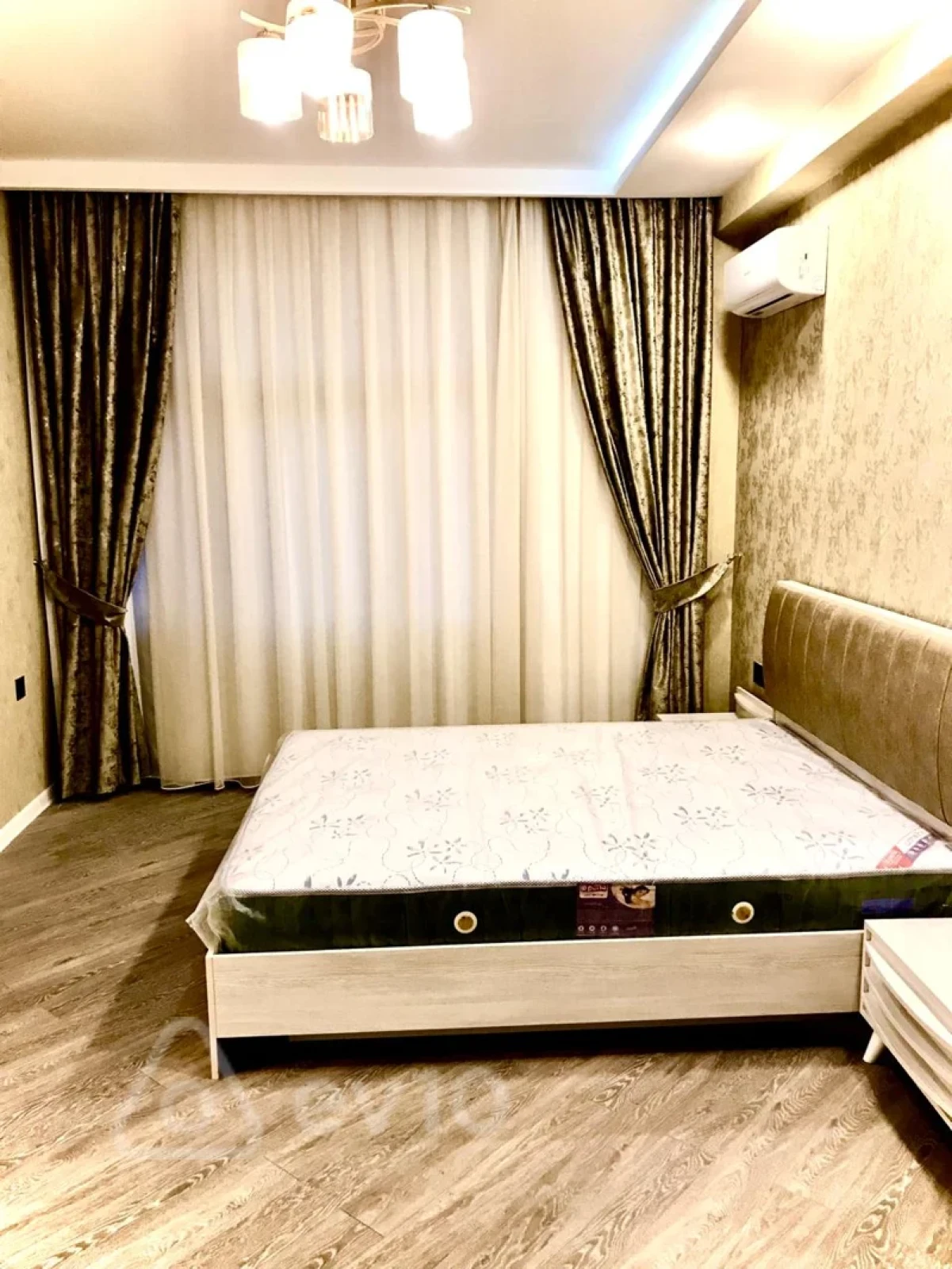 Kirayə verilir 3 otaqlı yeni tikili 125 m²