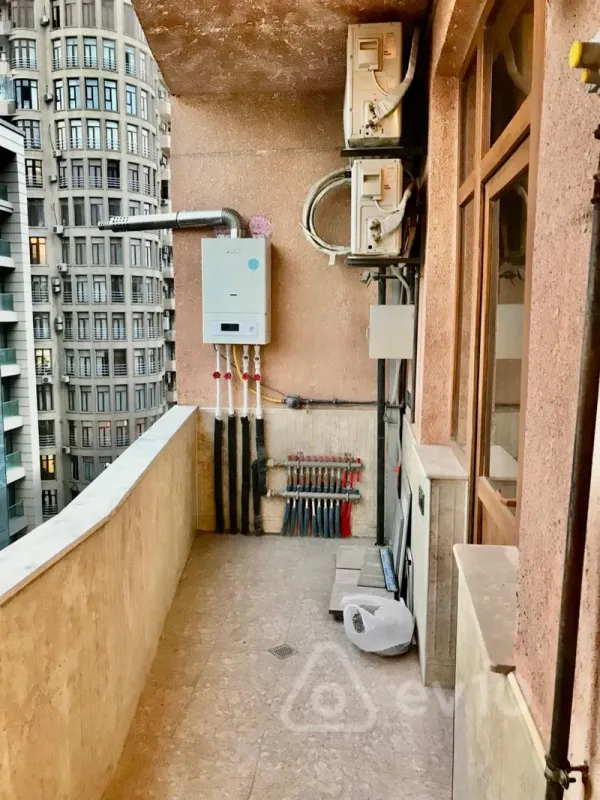 Kirayə verilir 3 otaqlı yeni tikili 125 m²