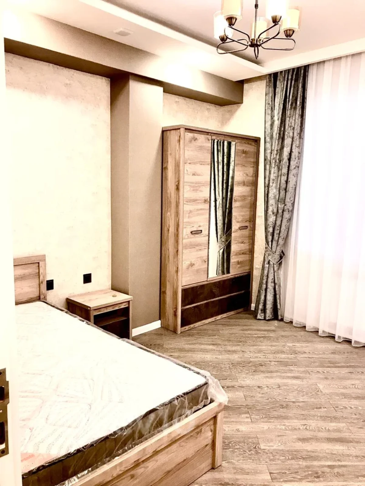 Kirayə verilir 3 otaqlı yeni tikili 125 m²