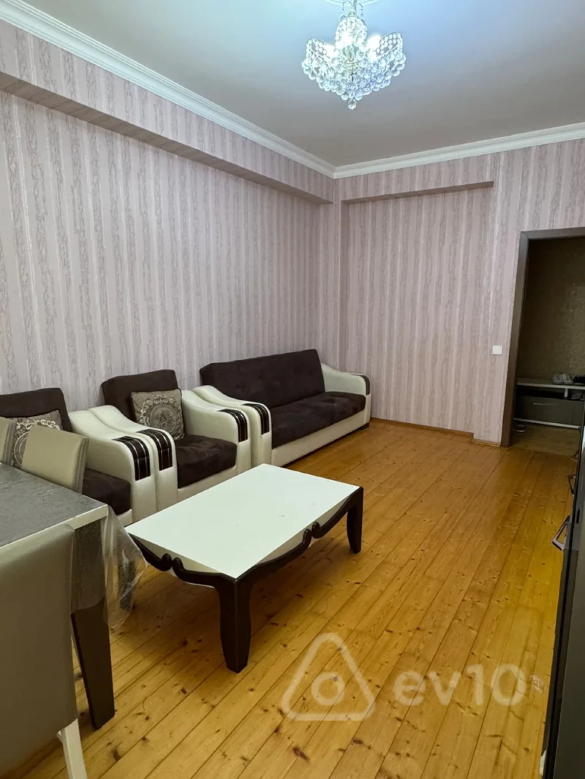 Kirayə verilir 2 otaqlı yeni tikili 75 m²