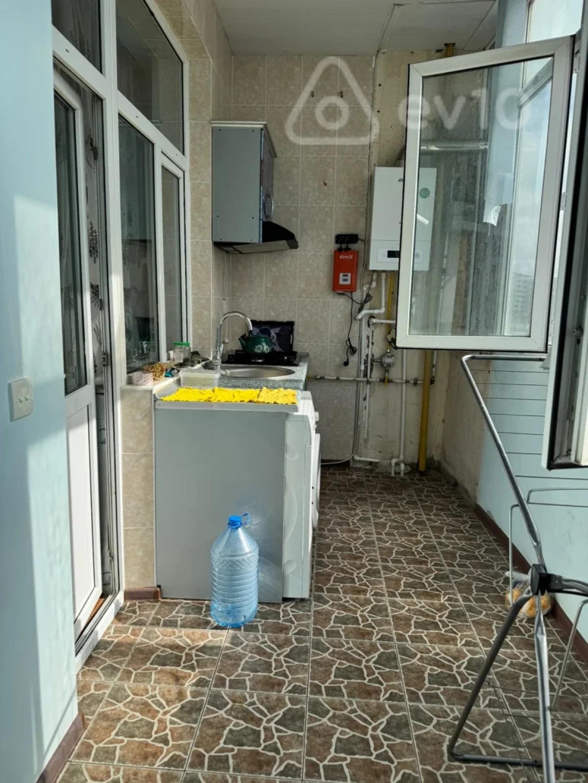 Kirayə verilir 2 otaqlı yeni tikili 75 m²