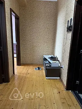 Kirayə verilir 2 otaqlı yeni tikili 75 m²