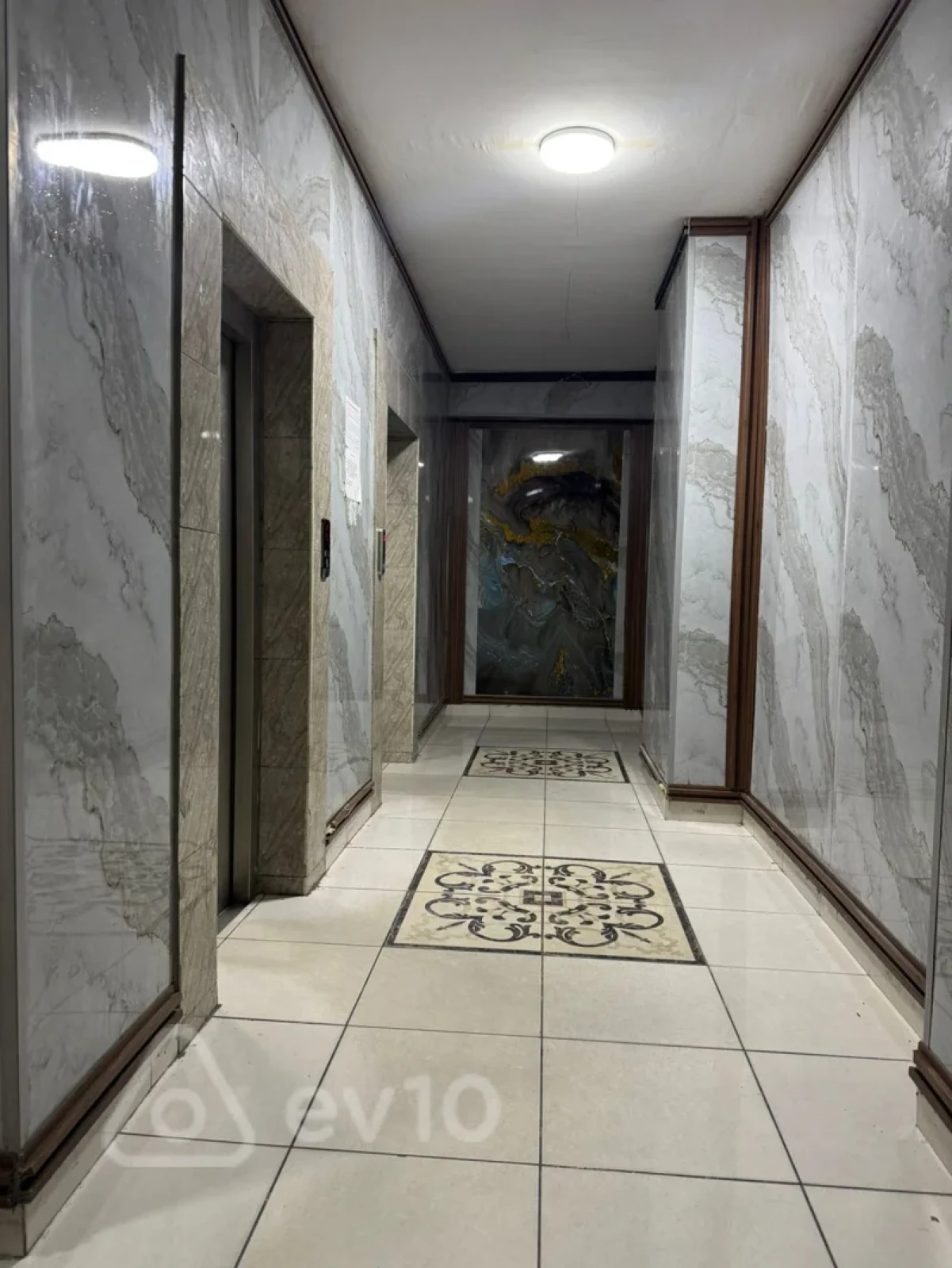 Kirayə verilir 2 otaqlı yeni tikili 75 m²