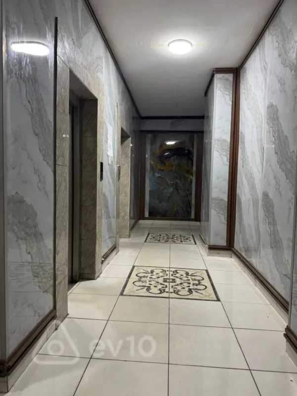 Kirayə verilir 2 otaqlı yeni tikili 75 m²