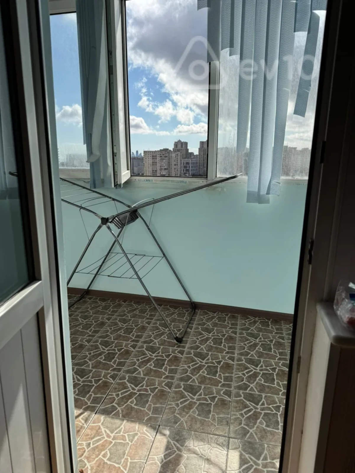 Kirayə verilir 2 otaqlı yeni tikili 75 m²