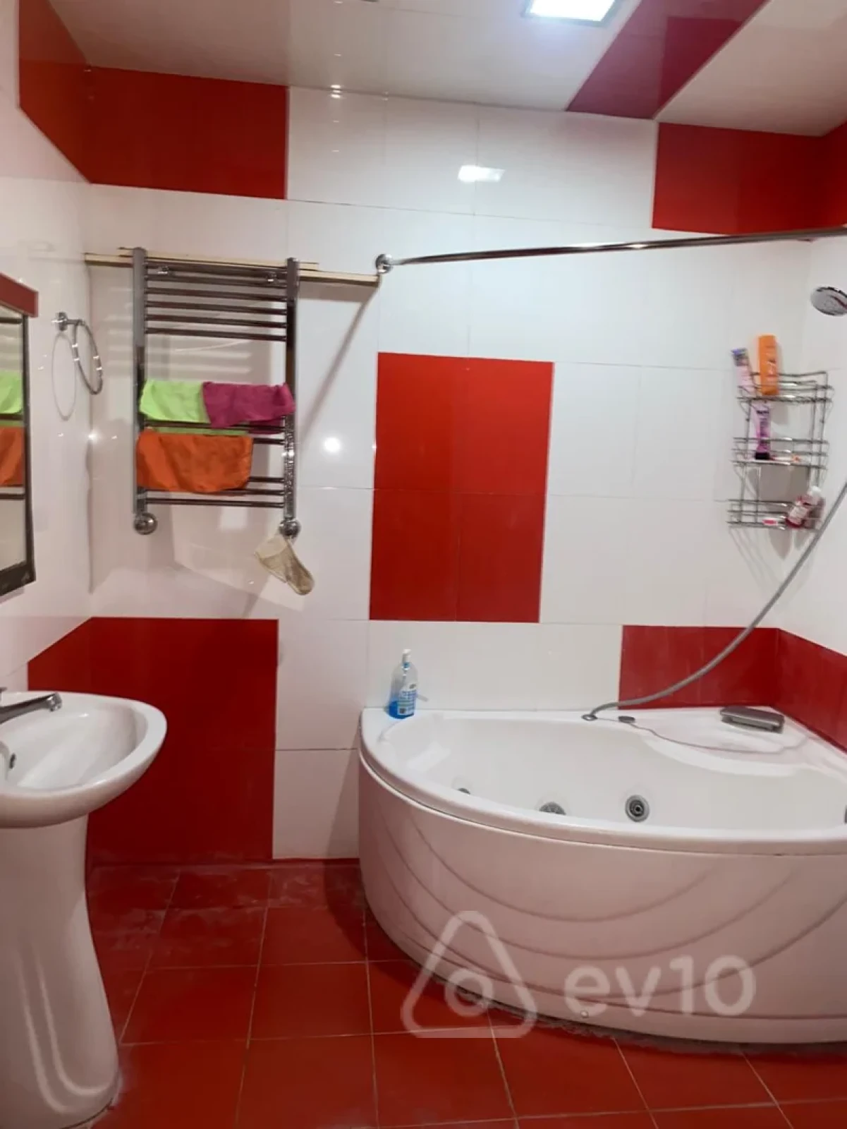 Kirayə verilir 2 otaqlı yeni tikili 75 m²