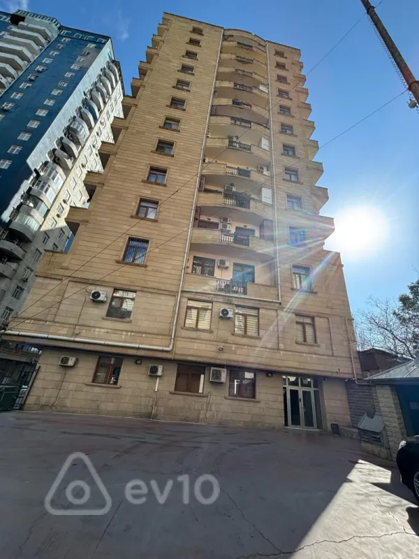 Kirayə verilir 2 otaqlı yeni tikili 75 m²