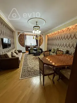Kirayə verilir 4 otaqlı yeni tikili 200 m²