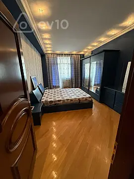 Kirayə verilir 4 otaqlı yeni tikili 200 m²