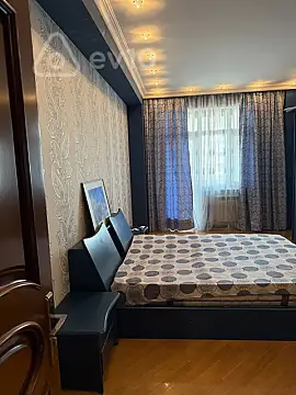 Kirayə verilir 4 otaqlı yeni tikili 200 m²