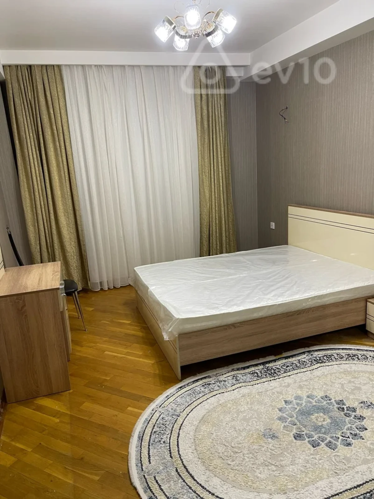 Kirayə verilir 2 otaqlı yeni tikili 70 m²