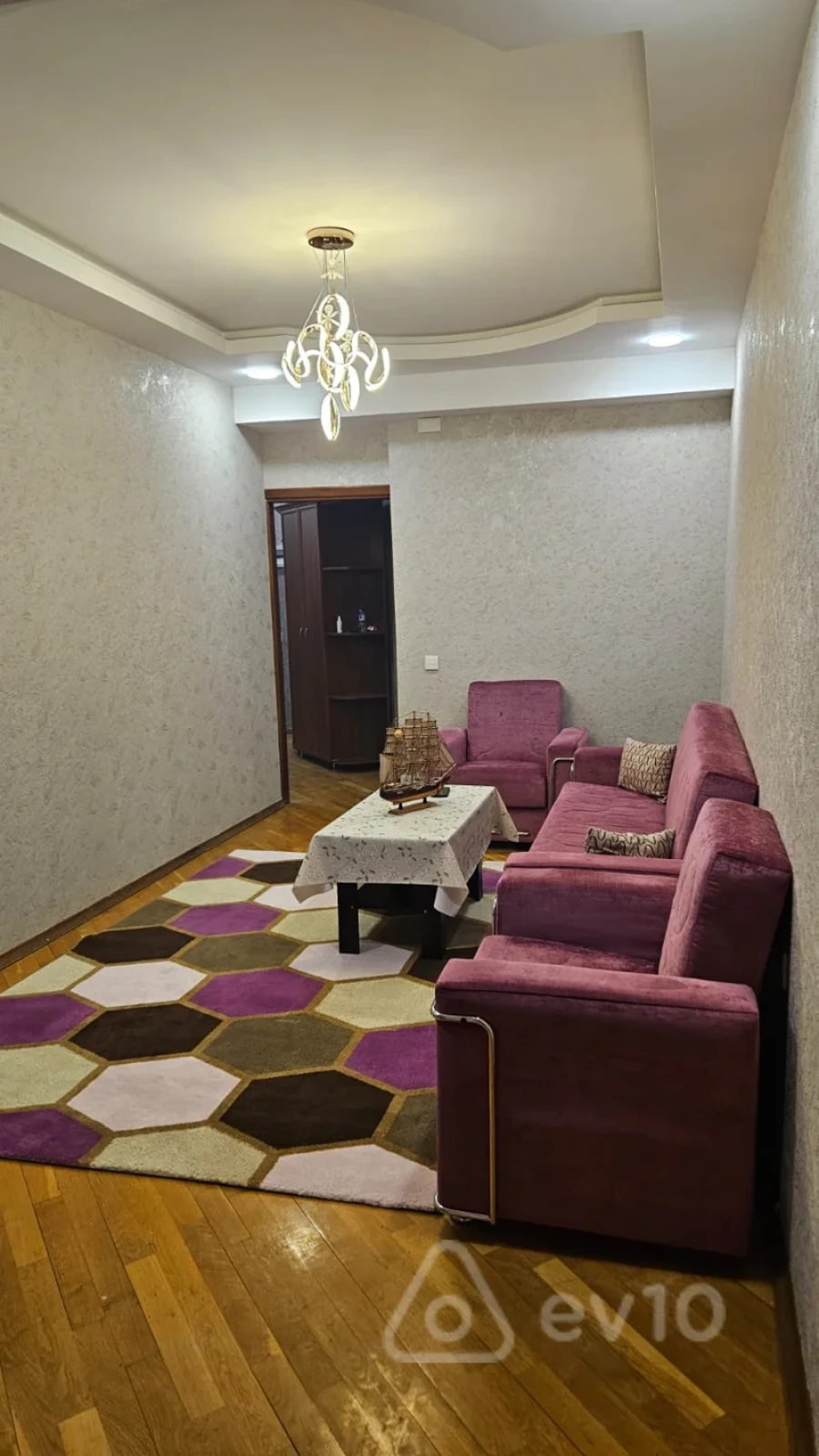 Kirayə verilir 2 otaqlı yeni tikili 70 m²