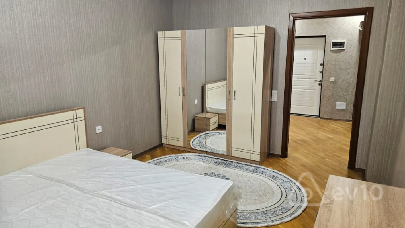 Kirayə verilir 2 otaqlı yeni tikili 70 m²