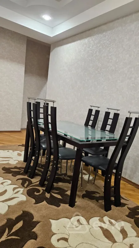 Kirayə verilir 2 otaqlı yeni tikili 70 m²