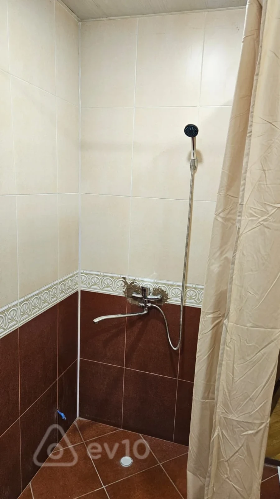 Kirayə verilir 2 otaqlı yeni tikili 70 m²