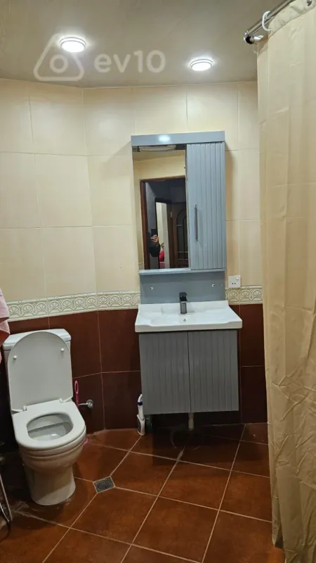 Kirayə verilir 2 otaqlı yeni tikili 70 m²