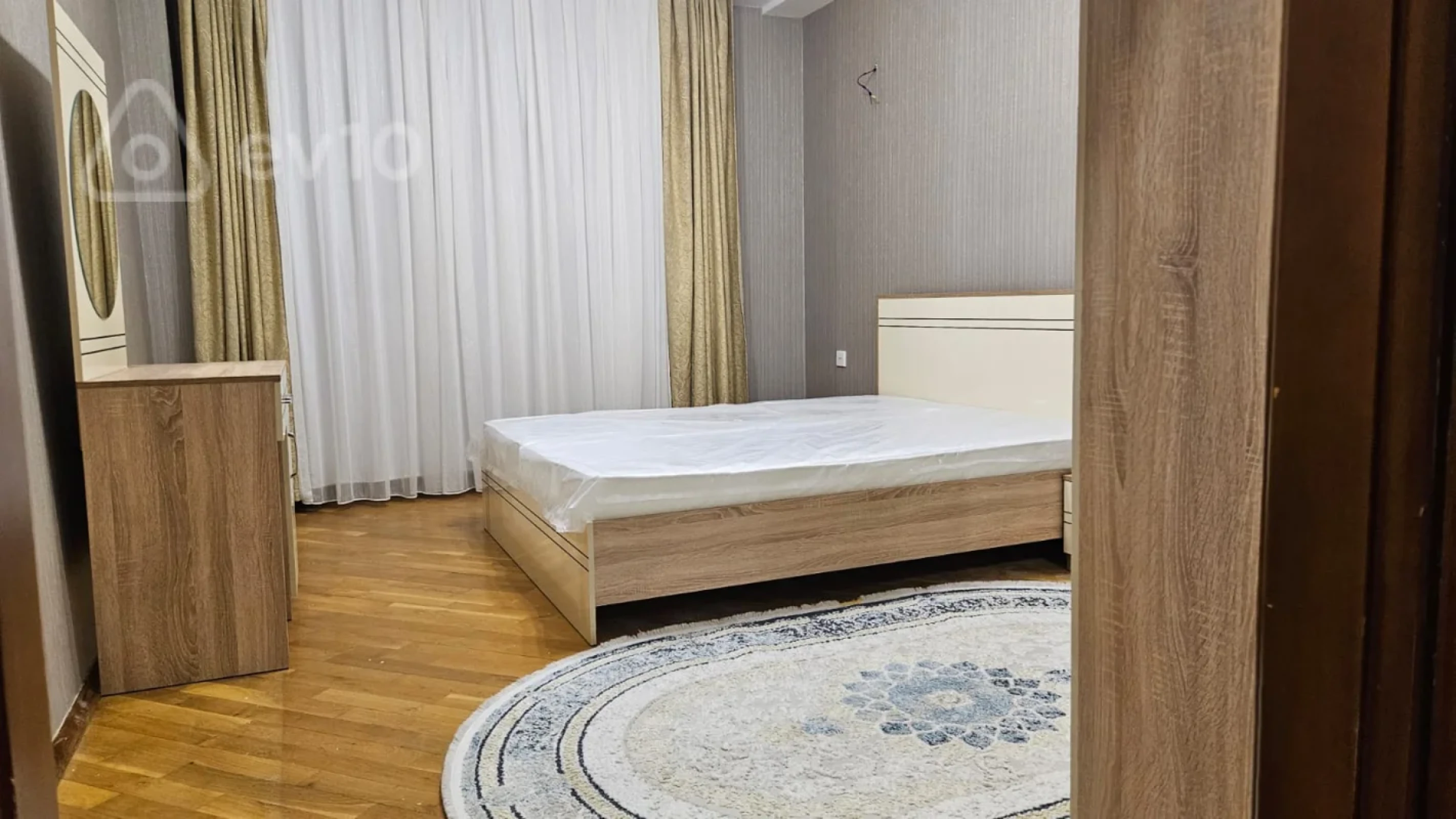 Kirayə verilir 2 otaqlı yeni tikili 70 m²