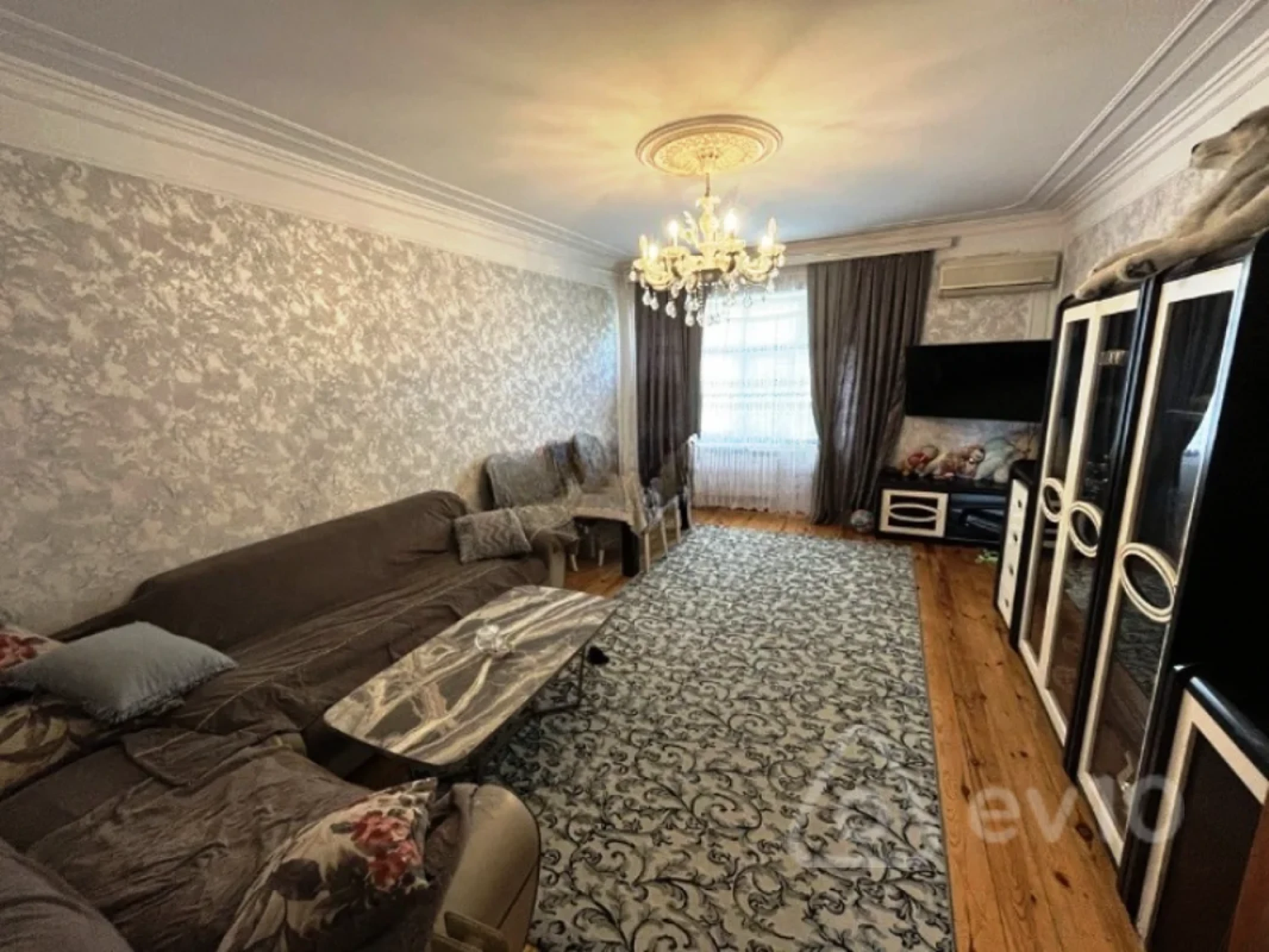 Satılır 3 otaqlı köhnə tikili 70 m²