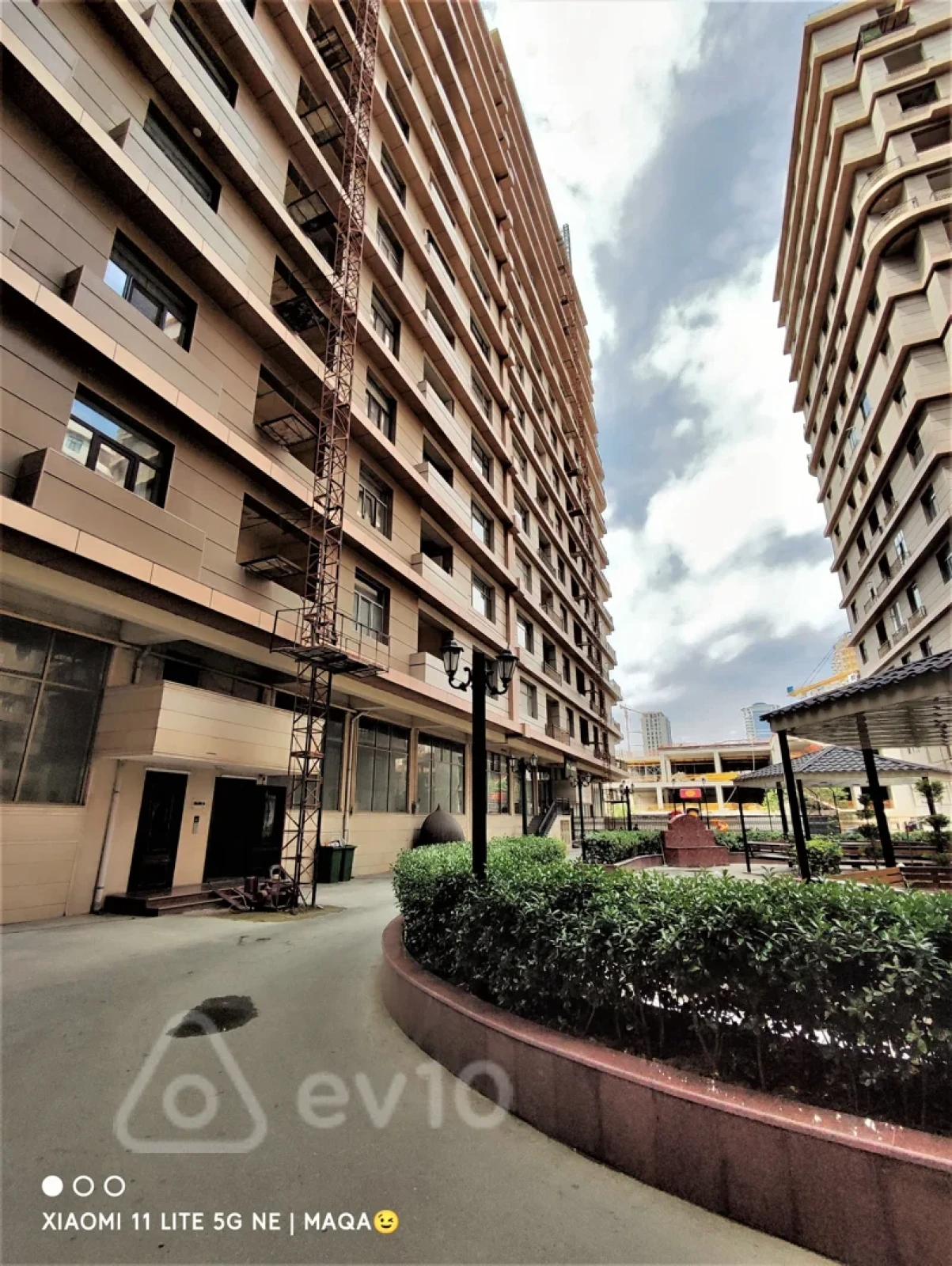 Kirayə verilir 2 otaqlı yeni tikili 80 m²